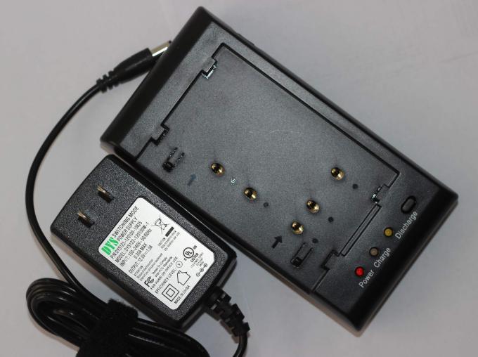 私達/EUのプラグの充電器のアダプターを持つBp02c Pentaxの合計の局内電源の充電器